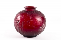 Vase « Poissons » verre rouge cerise de René LALIQUE