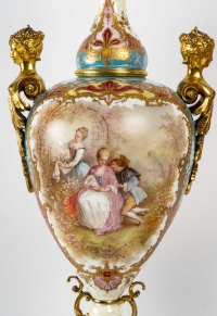 Importante paire de vases multicolores, XIXème siècle
