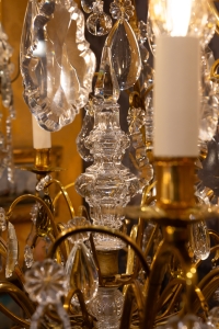 Lustre cage de style Louis XV en bronze doré et cristal taillé Baccarat vers 1900