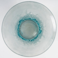 Vase &quot;Chevaux&quot; verre blanc patiné turquoise de René LALIQUE