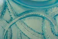 Encrier « Trois Sirènes » verre opalescent patiné bleu de René LALIQUE
