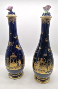 Paire De Vases Bouteille en porcelaine de Meissen XIXème
