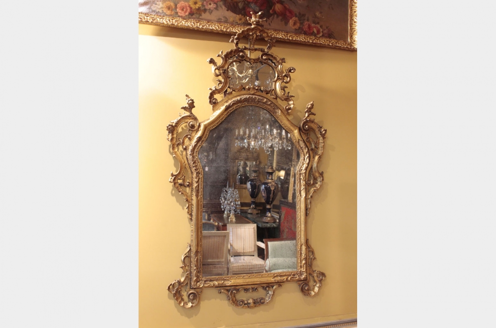 Miroir Vénitien en bois doré du XVIIIème siècle