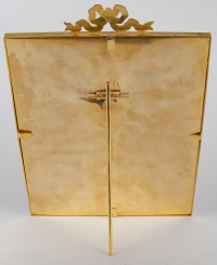 Un cadre en bronze doré de style louis XVI fin XIXème siècle