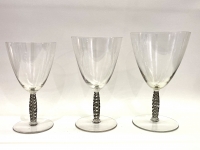 Service &quot;Dornach&quot; verre blanc patiné gris de René LALIQUE - 36 pièces