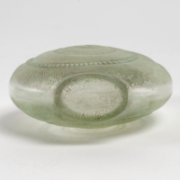 Flacon &quot;Le Succès&quot; verre blanc patiné vert clair de René LALIQUE pour D&#039;Orsay