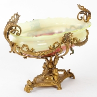 Coupe en opaline, monture en laiton, XIXème siècle