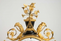 Pendule portique d&#039;époque Louis XVI (1774 - 1793).