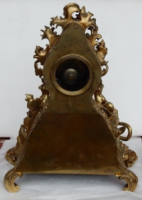 1840′ Pendule Rocaille en Bronze par Denier à Paris “Un Monde Aquatique”