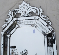 Miroir Venise Octogonal à Fronton Tain Mercure avec Fleurs Gravées