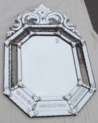 Miroir Venise Octogonal à Fronton Tain Mercure avec Fleurs Gravées