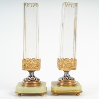 Une paire de vases en cristal et bronze cloisonné fin XIXème siècle