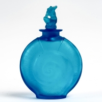 Flacon &quot;Amphitrite&quot; verre bleu électrique de René LALIQUE