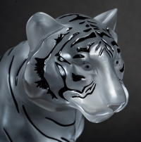 Lalqiue Sculpture Tigre Assis Grand Modèle édition Numérotée