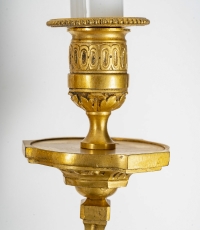 Paire d’appliques aux casques en bronze ciselé et doré de style Louis XVI Maison Beurdeley