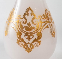 Paire de vases en opaline Blanche, XIXème siècle