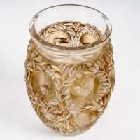 Vase « Bagatelle » verre blanc patiné sépia de René LALIQUE