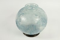 René Lalique (1860-1945) Opalescent Vase &quot;Poissons&quot;