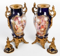 Paire de vases en porcelaine du XIXème siècle, époque Napoléon III
