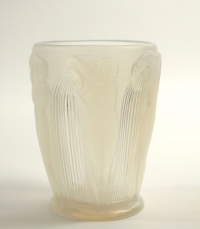 René Lalique Opalescent &quot;Danaides&quot; Vase