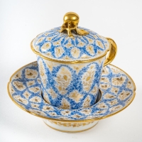 Trembleuse en porcelaine de Paris, XIXème siècle.