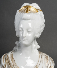 Bustes en porcelaine de Louis XVI et Marie Antoinette, Paris fin XIXème