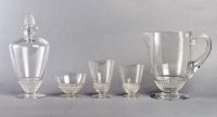 Service &quot;Nippon&quot; verre blanc 32 Pièces (30 Verres + 1 Broc + 1 Carafe) de René LALIQUE