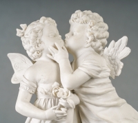 Sculpture le baiser en biscuit fin XIXème siècle