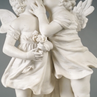 Sculpture le baiser en biscuit fin XIXème siècle