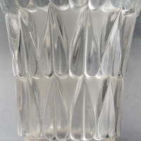 Vase « Feuilles » verre blanc de René LALIQUE