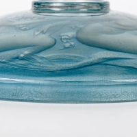 Encrier &quot;Quatre Sirènes&quot; en verre blanc patiné bleu de René LALIQUE