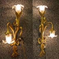 Paire d&#039;appliques Art Nouveau en bronze et verre