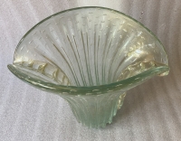 1970′ Vase de Murano Avec Bulles et Inclusions d’Or, Cristal Vert Bouteille , Signé Murano Toso H 39 cm