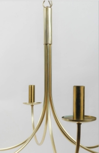 1970 Élégant Lustre en laiton doré de la Maison Roche.