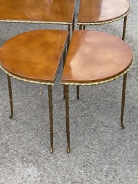 1970′ Table Tripartite Et Ses 2 Consoles Maison Charles Décor Palmier en Bronze Doré avec Plateaux Laqués