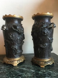 Paire de vases chinois en bronze, sur monture française. Réf: 248