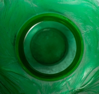 Vase &quot;Formose&quot; en verre vert émeraude patiné blanc de René LALIQUE