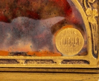 Boîte à Timbres en agathe et bronze signé Louchet à Paris.