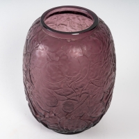 René Lalique : Vase &quot;Monnaie du Pape&quot; tinted Amethyst -1914