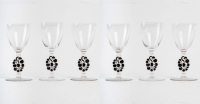 Suite de 6 Verres à Liqueur &quot;Thionville&quot; verre blanc émaillé noir de René LALIQUE - 6 pièces
