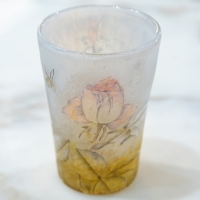 Daum vase émaillé rose et abeille