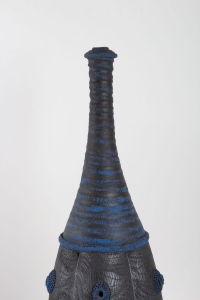 Bouteille noire par Emmanuel Peccatte ( 1974 - 2015 ), céramique contemporaine