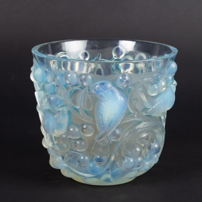Vase « Avallon » verre opalescent patiné bleu de René LALIQUE|||||