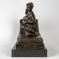 D&#039;après Antonio Canova (1757-1822) - Pauline Borghèse dite Venus Vitrix en bronze et marbre vers 1860-1880