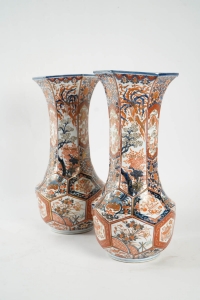 Paire de vases en porcelaine Imari - Japon XIXème