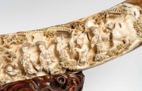 Défense sculptée sur ivoire de mammouth japonais, fin XIXème siècle