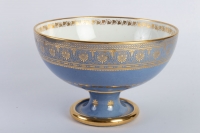 Coupe de la Manufacture de Sèvres bleu pâle et or datée et signée 1864