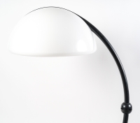 Lampe sur pied noir, modèle serpent, 1960-1970