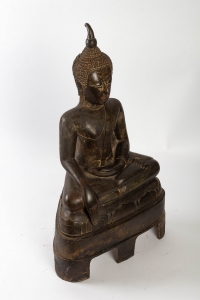 Bouddha bronze assis en position de la prise de la terre à  témoin
