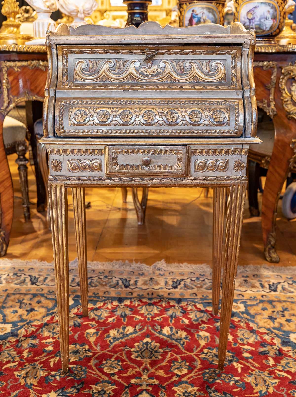 Petite table de salon, Venise XIXème siècle|||||||